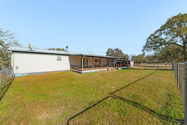 1375 N Lakeview Drive, Palo Pinto, TX 76484