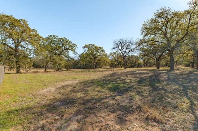 1375 N Lakeview Drive, Palo Pinto, TX 76484