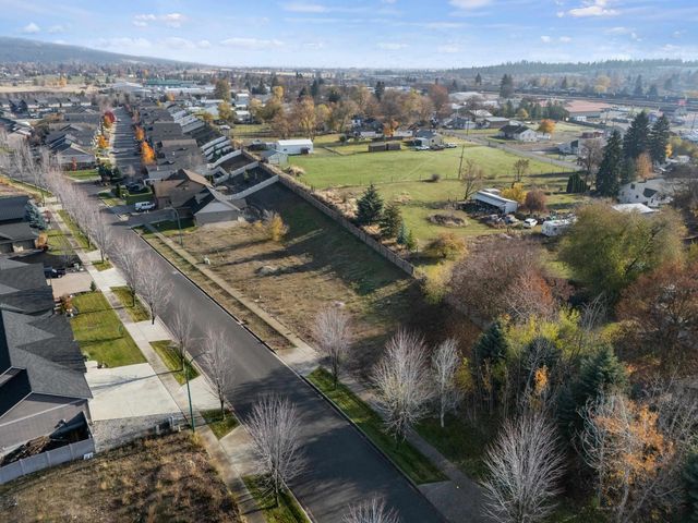 11414 E Coyote Rock Dr, Spokane Valley, WA 99206