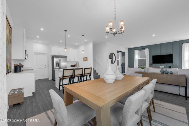 907 Castleford Avenue NE, Palm Bay, FL 32905