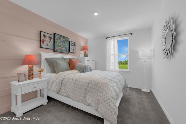 907 Castleford Avenue NE, Palm Bay, FL 32905