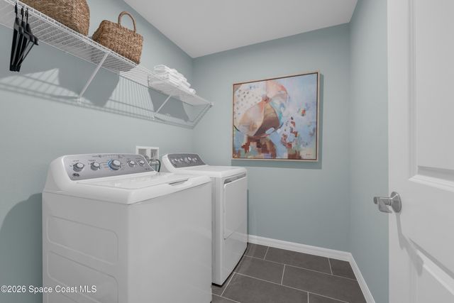 907 Castleford Avenue NE, Palm Bay, FL 32905
