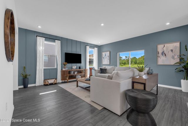 907 Castleford Avenue NE, Palm Bay, FL 32905