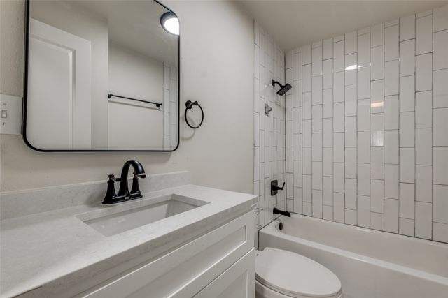 2415 Dathe Street, Dallas, TX 75215