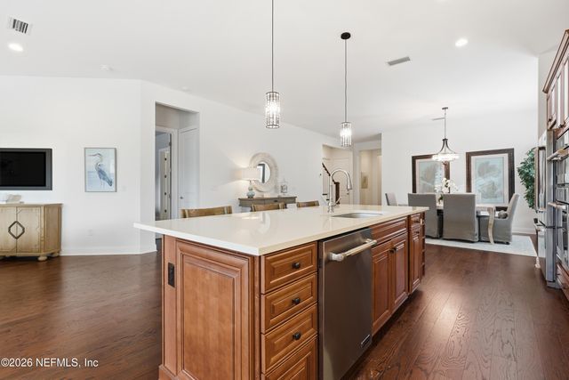 568 TIMBER BRIDGE Lane, Atlantic Beach, FL 32233