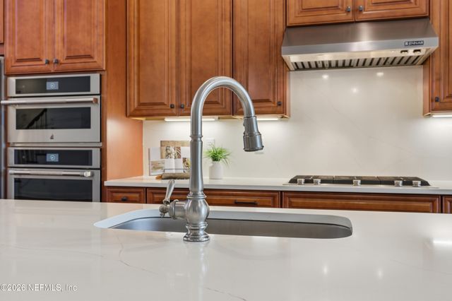 568 TIMBER BRIDGE Lane, Atlantic Beach, FL 32233