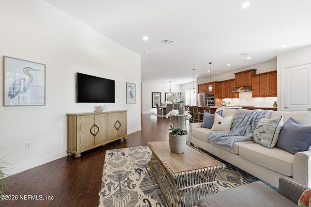 568 TIMBER BRIDGE Lane, Atlantic Beach, FL 32233