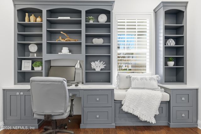 568 TIMBER BRIDGE Lane, Atlantic Beach, FL 32233