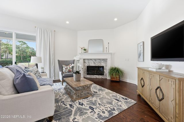 568 TIMBER BRIDGE Lane, Atlantic Beach, FL 32233