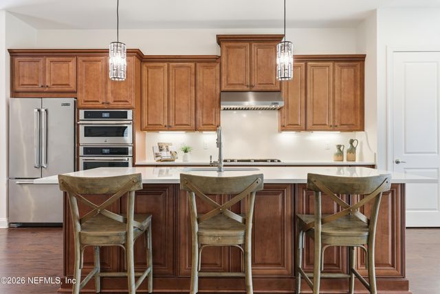 568 TIMBER BRIDGE Lane, Atlantic Beach, FL 32233