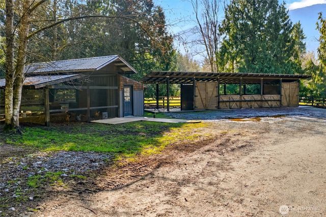 8349 Birdsview Meadows Lane, Concrete, WA 98237