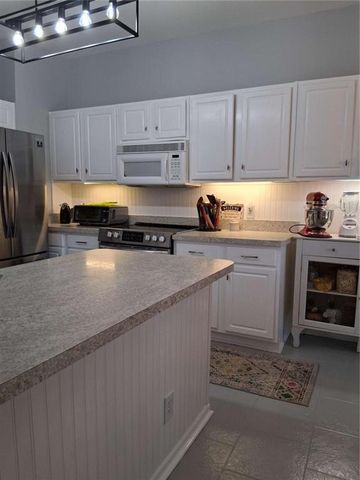 915 Charleston Court, Gainesville, GA 30501