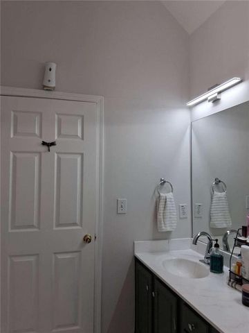 915 Charleston Court, Gainesville, GA 30501