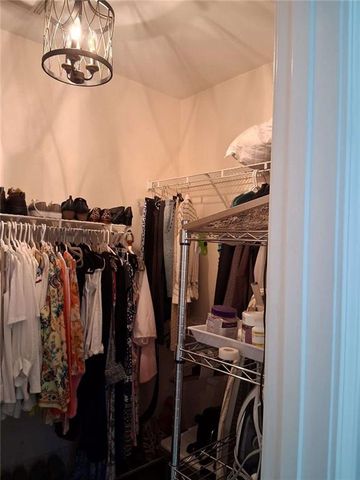 915 Charleston Court, Gainesville, GA 30501