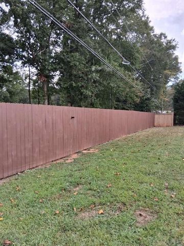 915 Charleston Court, Gainesville, GA 30501