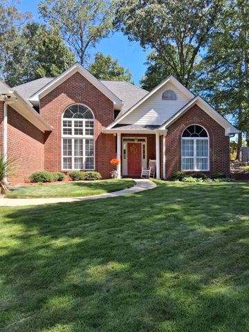 915 Charleston Court, Gainesville, GA 30501