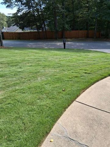 915 Charleston Court, Gainesville, GA 30501