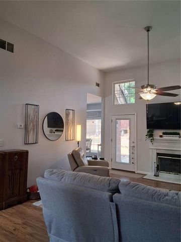 915 Charleston Court, Gainesville, GA 30501