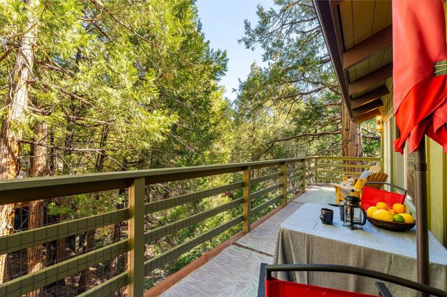 53274 Forest Lake Drive, Idyllwild, CA 92549