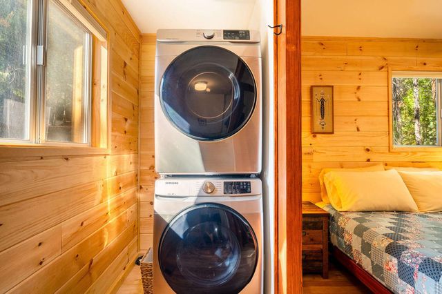 53274 Forest Lake Drive, Idyllwild, CA 92549