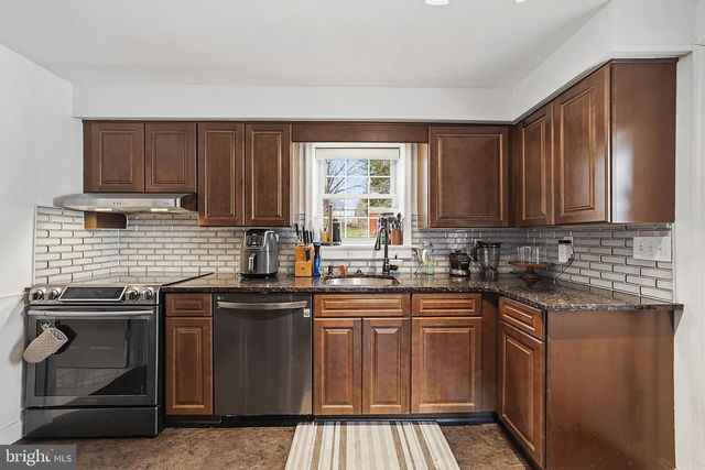 310 GREENWOOD RD, Lansdale, PA 19446