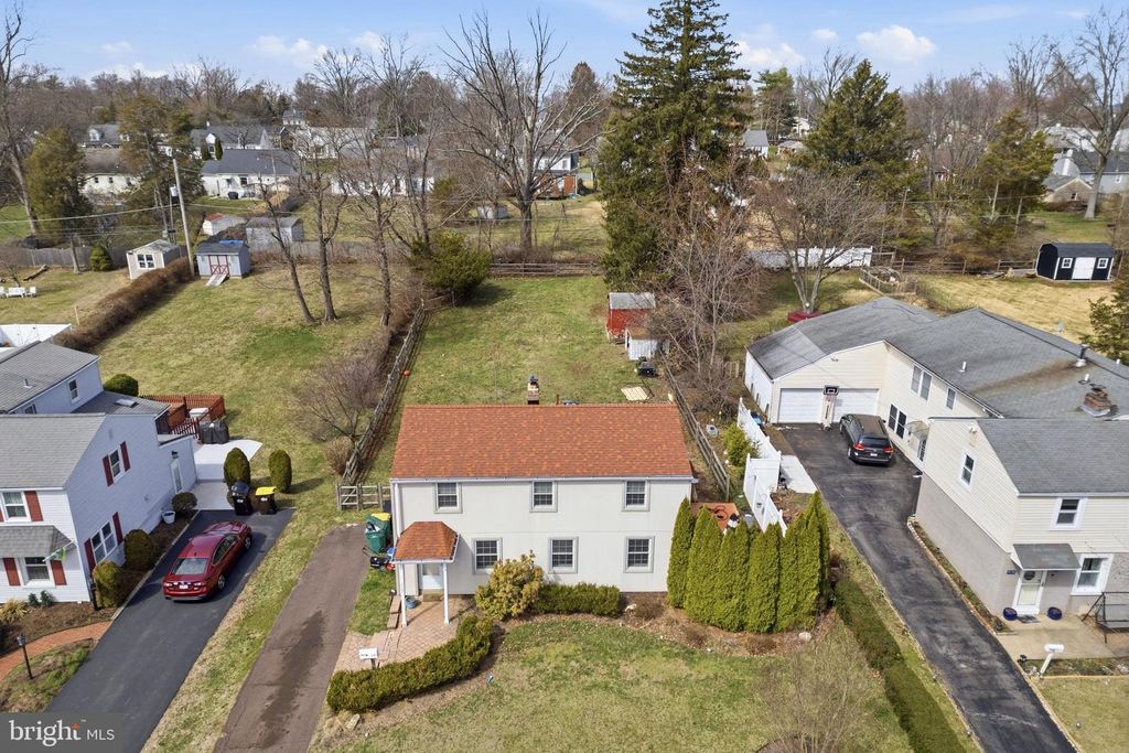 310 GREENWOOD RD, Lansdale, PA 19446