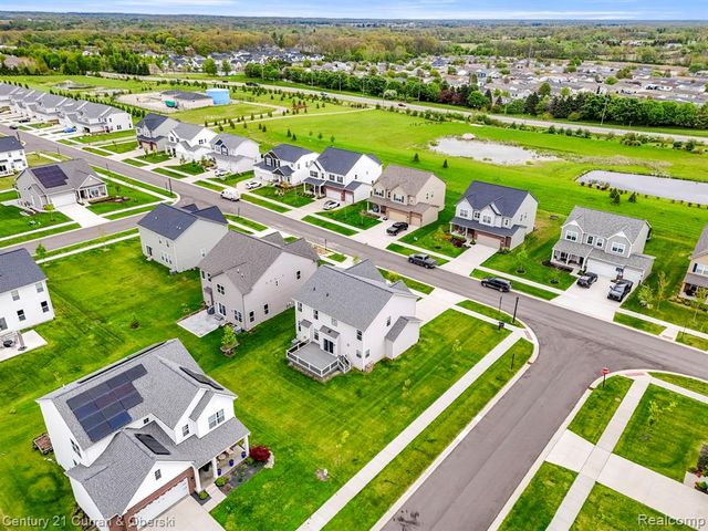 2717 Salt Springs Drive, Saline, MI 48176