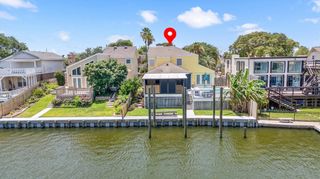 36 Lakeview Drive, Galveston, TX 77551