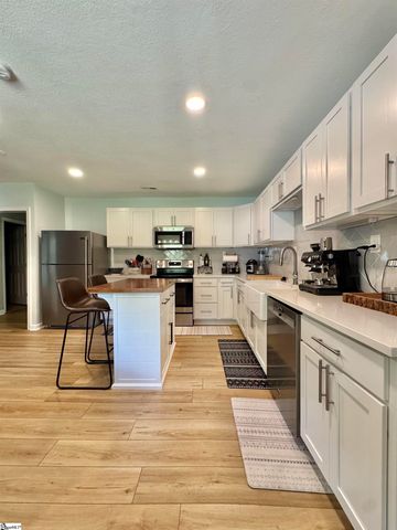159 Country Creek Drive, Pickens, SC 29671
