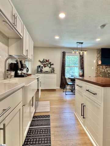 159 Country Creek Drive, Pickens, SC 29671