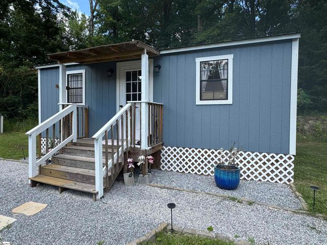 159 Country Creek Drive, Pickens, SC 29671