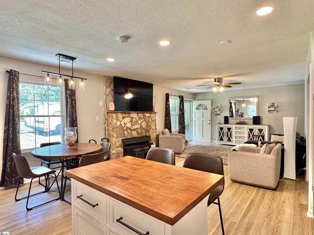 159 Country Creek Drive, Pickens, SC 29671