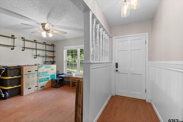 286 Hall Dr, Longview, TX 75605