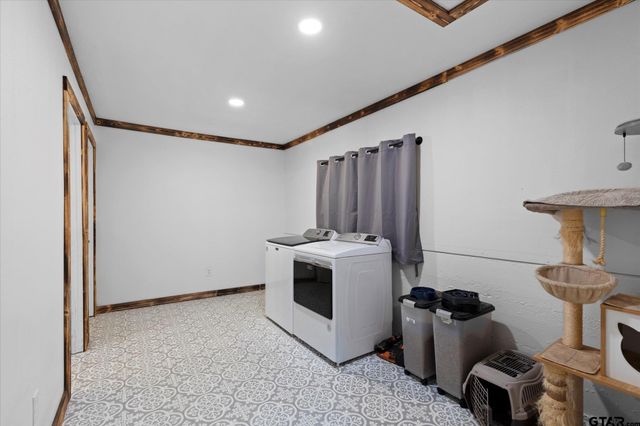 286 Hall Dr, Longview, TX 75605