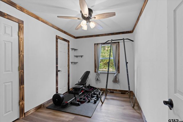 286 Hall Dr, Longview, TX 75605