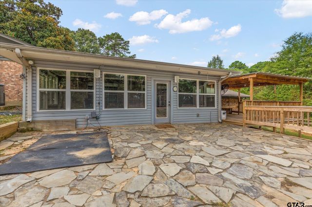 286 Hall Dr, Longview, TX 75605