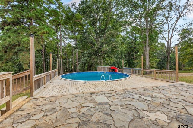 286 Hall Dr, Longview, TX 75605