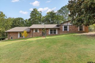 286 Hall Dr, Longview, TX 75605