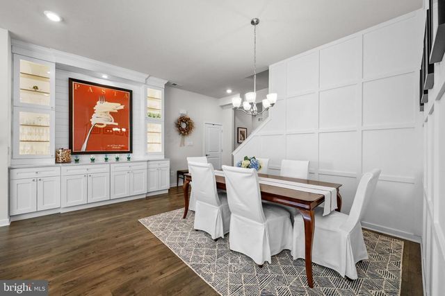 210 CONGRESSIONAL CT, Moorestown, NJ 08057