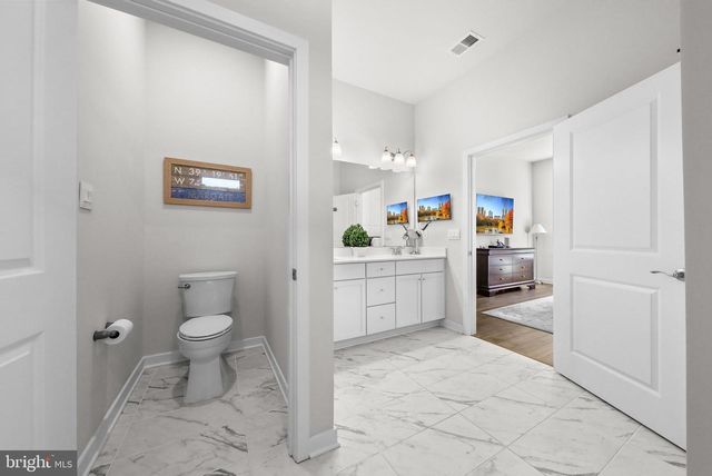 210 CONGRESSIONAL CT, Moorestown, NJ 08057
