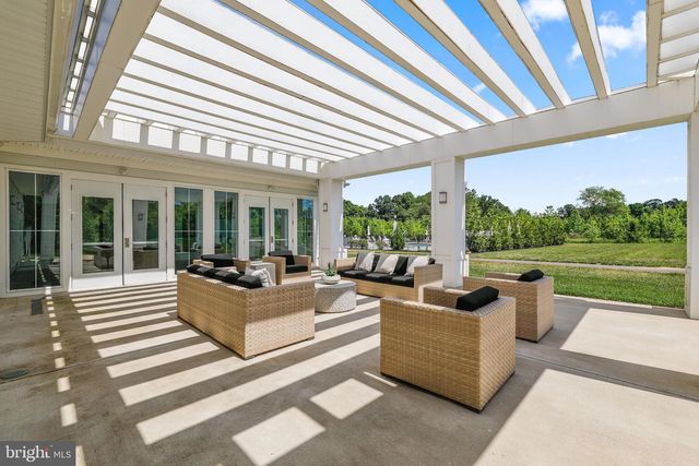 210 CONGRESSIONAL CT, Moorestown, NJ 08057
