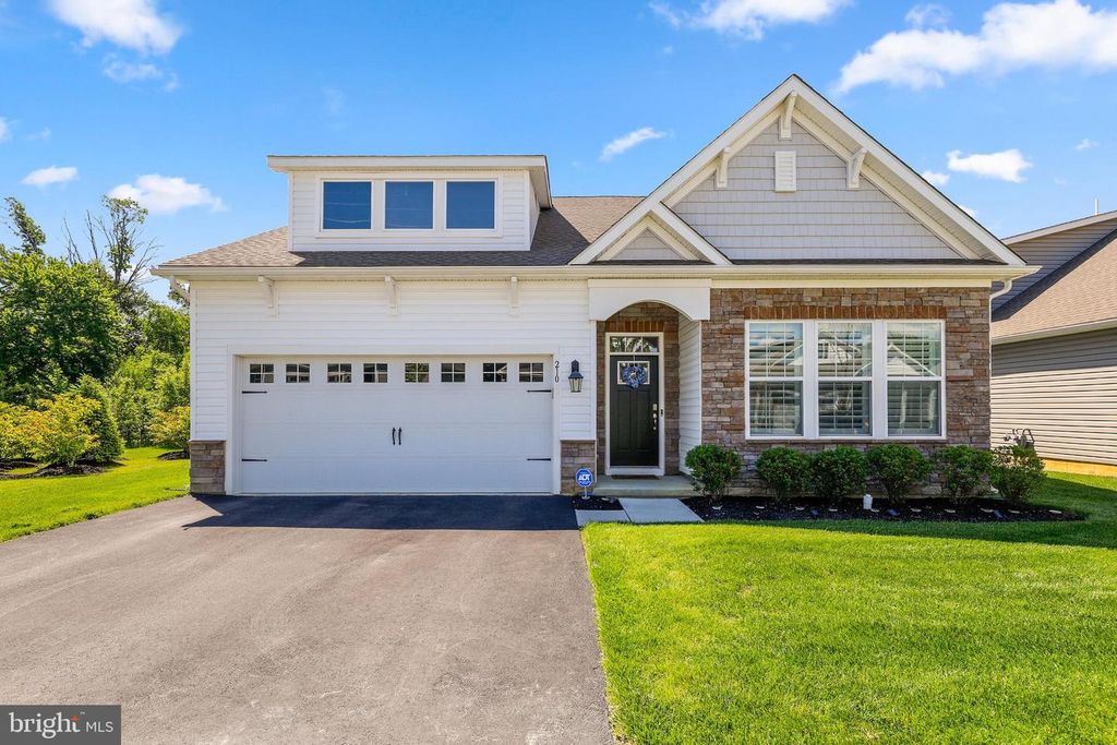 210 CONGRESSIONAL CT, Moorestown, NJ 08057