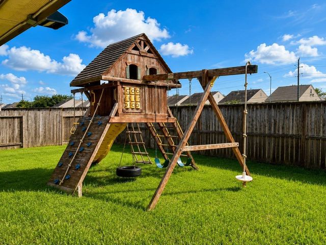 2154 Bravos Manor Lane, Fresno, TX 77545