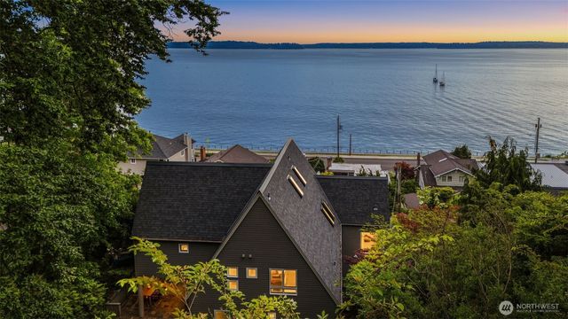 4622 57th Avenue SW, Seattle, WA 98116