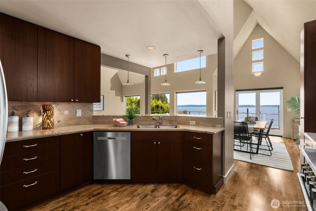 4622 57th Avenue SW, Seattle, WA 98116
