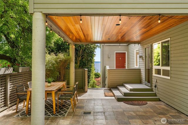 4622 57th Avenue SW, Seattle, WA 98116