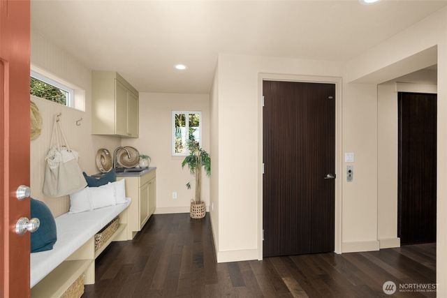 4622 57th Avenue SW, Seattle, WA 98116