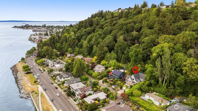 4622 57th Avenue SW, Seattle, WA 98116