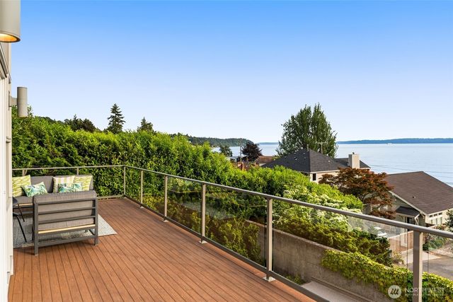 4622 57th Avenue SW, Seattle, WA 98116