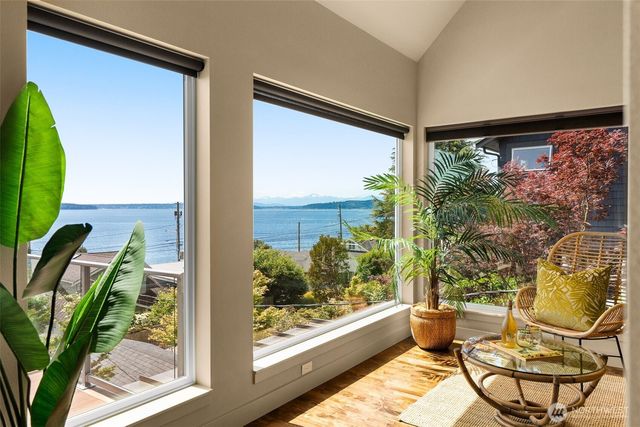 4622 57th Avenue SW, Seattle, WA 98116
